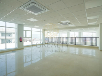 مخازن و مستودعات - الوكرة  - بركة العوامر  -المساحة: 4268 متر مربع