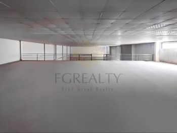 مخازن و مستودعات - الريان  - المنطقة الصناعية  -المساحة: 5501 متر مربع