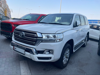 Toyota  Land Cruiser  GXR  2018  Automatic  527,000 Km  8 Cylinder  Four Wheel Drive (4WD)  SUV  White