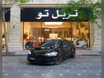 تسلا  مودل اس  بلايد  2023  اوتوماتيك  32,820 كم  0 سلندر  دفع كلي مستمر  سيدان  أسود