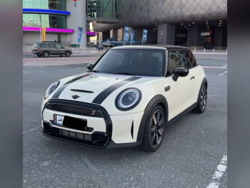 ميني  كوبر  اس  2022  اوتوماتيك  63,000 كم  4 سلندر  سحب امامي  هاتشباك  بيج فاتح