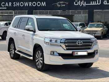 تويوتا  لاند كروزر  في اكس ار  2019  اوتوماتيك  183,000 كم  8 سلندر  دفع رباعي  اس يو في  أبيض