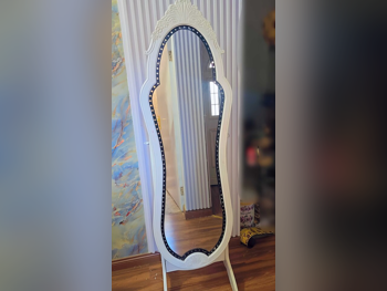 Mirrors Mirror Set  Large /  Leaning  Tilt  Qatar  With Delivery  Antique  Lighted/LED  White