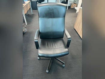 كراسي مكتب - كرسي تنفيذي  - أسود