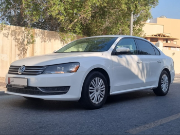 Volkswagen  Passat  2016  Automatic  109,000 Km  4 Cylinder  Front Wheel Drive (FWD)  Sedan  White