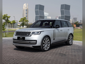 Land Rover  Range Rover  Vogue SE  2024  Automatic  34,000 Km  6 Cylinder  Four Wheel Drive (4WD)  SUV  Silver  With Warranty