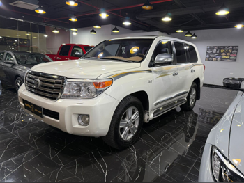 Toyota  Land Cruiser  VXR  2014  Automatic  377,000 Km  8 Cylinder  Four Wheel Drive (4WD)  SUV  White