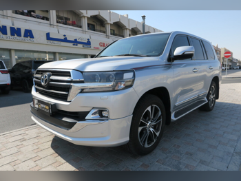 تويوتا  لاند كروزر  جي اكس ار - غراند تورينغ  2020  اوتوماتيك  169,000 كم  8 سلندر  دفع رباعي  اس يو في  فضي