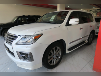 لكزس  ال اكس  570  2015  اوتوماتيك  266,000 كم  8 سلندر  دفع رباعي  اس يو في  أبيض