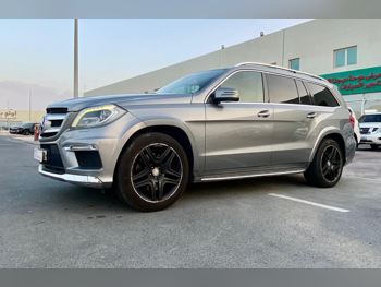 مرسيدس - بنز  جي ال  500  2015  اوتوماتيك  149,000 كم  8 سلندر  دفع رباعي  اس يو في  رمادي