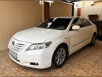 تويوتا  كامري  جي ال اكس  2009  اوتوماتيك  457,000 كم  4 سلندر  سيدان  أبيض