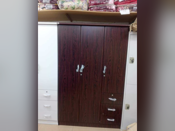 خزائن ودواليب الملابس والزينة - لايف ستايل  - خزائن  - بنى