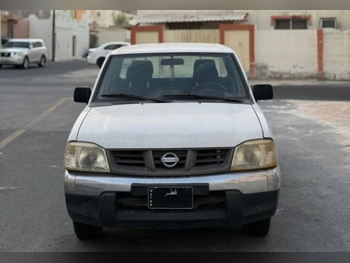 نيسان  نافارا  2016  عادي  370,000 كم  4 سلندر  بيكب  أبيض