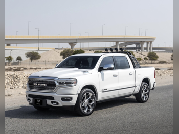 Dodge  Ram  Limited  2023  Automatic  35,000 Km  8 Cylinder  Four Wheel Drive (4WD)  Pick Up  White  With Warranty