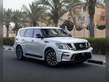 Nissan  Patrol  Nismo  2018  Automatic  239,000 Km  8 Cylinder  Four Wheel Drive (4WD)  SUV  Silver and Black