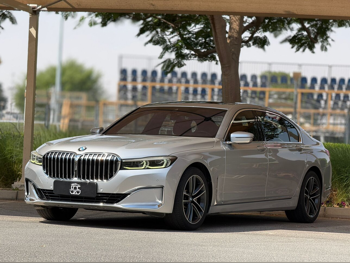 بي ام دبليو  الفئة - السابعة  730 Li  2020  اوتوماتيك  71,000 كم  4 سلندر  دفع خلفي  سيدان  فضي
