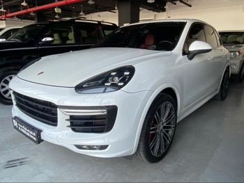 Porsche  Cayenne  GTS  2016  Automatic  218,000 Km  8 Cylinder  Four Wheel Drive (4WD)  SUV  White