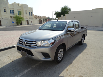 Toyota  Hilux  SR5  2017  Manual  123,000 Km  4 Cylinder  Four Wheel Drive (4WD)  Pick Up  Silver