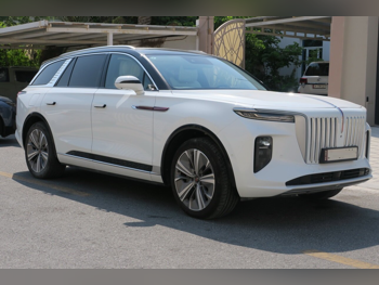 هونغ تشي  اي- اتش اس 9  2023  اوتوماتيك  29,000 كم  0 سلندر  دفع رباعي  اس يو في  أبيض  تحت الضمان