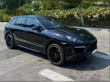 بورش  كيان  توربو  2012  اوتوماتيك  80,000 كم  8 سلندر  دفع رباعي  اس يو في  أسود