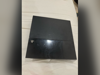Video Games Consoles - Sony  - PlayStation 4  - 512 GB  -Included Controllers: No Controllers Included