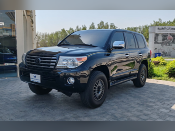 تويوتا  لاند كروزر  في اكس ار  2013  اوتوماتيك  435,000 كم  8 سلندر  دفع رباعي  اس يو في  أسود