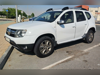 رينو  داستر  2016  اوتوماتيك  200,000 كم  4 سلندر  سحب امامي  اس يو في  أبيض