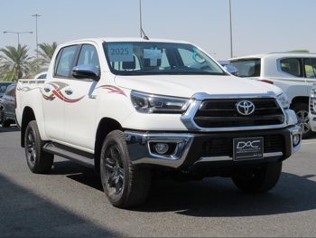 تويوتا  هاي لوكس  2025  اوتوماتيك  0 كم  4 سلندر  دفع رباعي  بيكب  أبيض  تحت الضمان