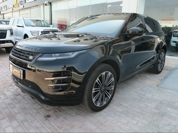 Land Rover  Evoque  2025  Automatic  11,000 Km  4 Cylinder  Four Wheel Drive (4WD)  SUV  Black  With Warranty