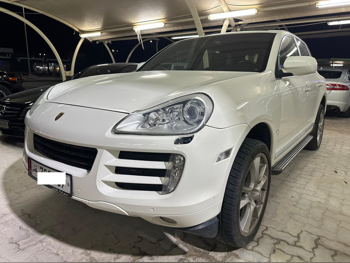 بورش  كيان  اس  2009  اوتوماتيك  122,000 كم  8 سلندر  دفع رباعي  اس يو في  أبيض