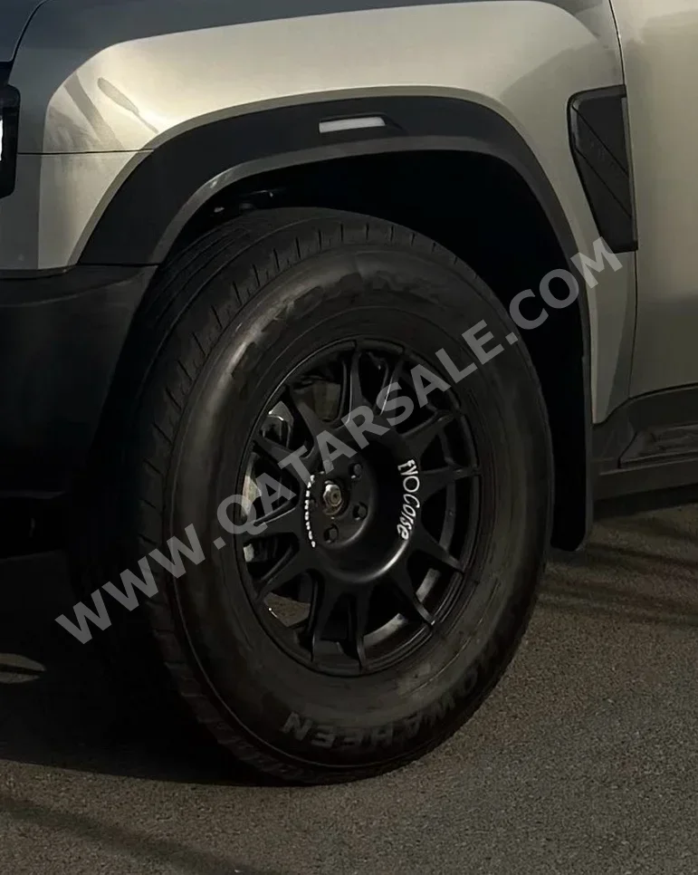 رنقات العجلات جيتور \  18 بوصة  أسود  2021  4  5