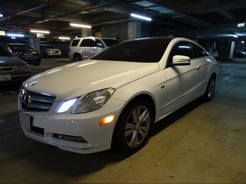 مرسيدس - بنز  اي - كلاس  350  2013  اوتوماتيك  200,000 كم  6 سلندر  دفع خلفي  كوبيه \ سبورت  أبيض