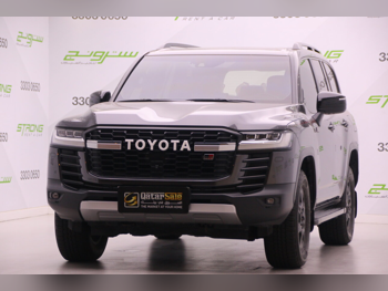 تويوتا  لاند كروزر  جي ار سبورت توين تيربو  2022  اوتوماتيك  52,000 كم  6 سلندر  دفع رباعي  اس يو في  رمادي