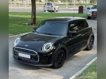 ميني  كوبر  كوب  2022  اوتوماتيك  134,000 كم  3 سلندر  سحب امامي  هاتشباك  أسود