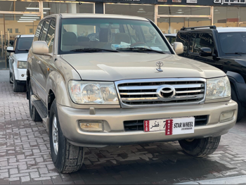 تويوتا  لاند كروزر  في اكس ار  2006  اوتوماتيك  290,000 كم  8 سلندر  دفع رباعي  اس يو في  ذهبي