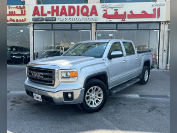 GMC  Sierra  1500  2014  Automatic  251,000 Km  8 Cylinder  Four Wheel Drive (4WD)  Pick Up  Silver