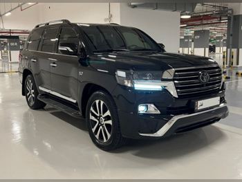 Toyota  Land Cruiser  VXR Black Edition  2018  Automatic  174,800 Km  8 Cylinder  Four Wheel Drive (4WD)  SUV  Black