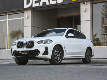 بي ام دبليو  الفئة - اكس  اكس 4  2022  اوتوماتيك  84,000 كم  4 سلندر  دفع رباعي  اس يو في  أبيض