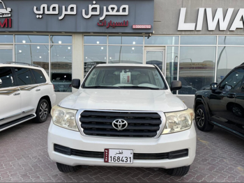 تويوتا  لاند كروزر  جي  2010  عادي  200,000 كم  6 سلندر  دفع رباعي  اس يو في  أبيض