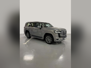 Toyota  Land Cruiser  VXR Twin Turbo  2022  Automatic  162,000 Km  6 Cylinder  Four Wheel Drive (4WD)  SUV  Silver