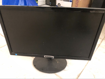 الشاشات سامسونج \  20 بوصة  أسود