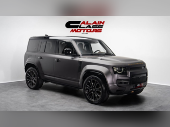 Land Rover  Defender  Octa  2025  Automatic  15 Km  8 Cylinder  All Wheel Drive (AWD)  SUV  Gray Matte