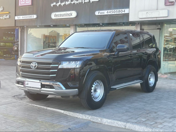 تويوتا  لاند كروزر  جي اكس  2023  اوتوماتيك  29,000 كم  6 سلندر  دفع رباعي  اس يو في  أسود  تحت الضمان