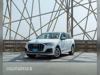Audi  Q7  4 Cylinder  SUV ( AWD )  White  2022
