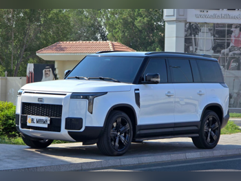 Rox Motor  Jishi  01  2026  Automatic  4,000 Km  4 Cylinder  Four Wheel Drive (4WD)  SUV  White  With Warranty