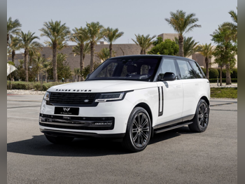 Land Rover  Range Rover  Vogue SE  2023  Automatic  49,000 Km  6 Cylinder  Four Wheel Drive (4WD)  SUV  White  With Warranty