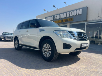 نيسان  باترول  أكس أي  2018  اوتوماتيك  98,000 كم  6 سلندر  دفع رباعي  اس يو في  أبيض