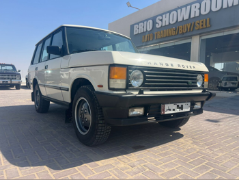 لاند روفر  رنج روفر  فوج  1989  اوتوماتيك  165,000 كم  8 سلندر  دفع رباعي  اس يو في  أبيض