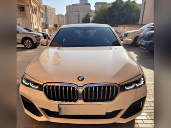 بي ام دبليو  الفئة - الخامسة  530i  2021  اوتوماتيك  66,000 كم  4 سلندر  دفع خلفي  سيدان  أبيض  تحت الضمان