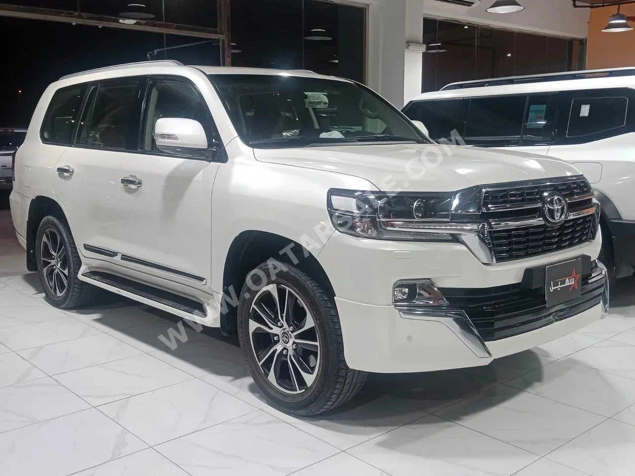 تويوتا  لاند كروزر  جي اكس ار - غراند تورينغ  2021  اوتوماتيك  52,000 كم  8 سلندر  دفع رباعي  اس يو في  أبيض